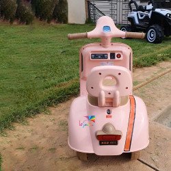 Moto électrique pour enfants Style Vespa 12V