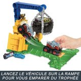 Découvrez le coffret Hot Wheels Arena Smashers Défi Chargement Rhinomite HTP18 : Monster Truck 1:64, obstacles, trophée et casca