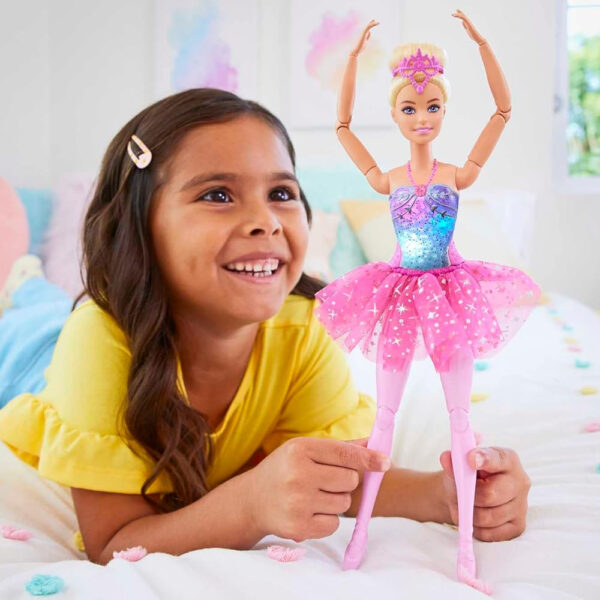 Poupée Ballerine Étoilée avec Lumières Magiques Barbie