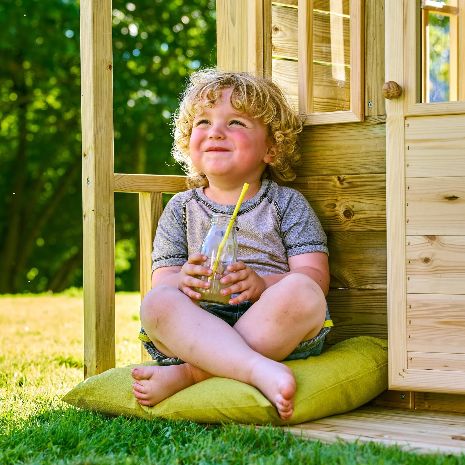 Maisonnette cabane en bois FSC® avec toboggan vert pomme LOFT TP Toys 7 Maisonnette cabane en bois FSC® avec toboggan vert pomme LOFT TP Toys – Image 7